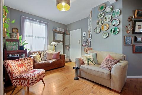 2 bedroom apartment to rent, Willow House, Bermondsey