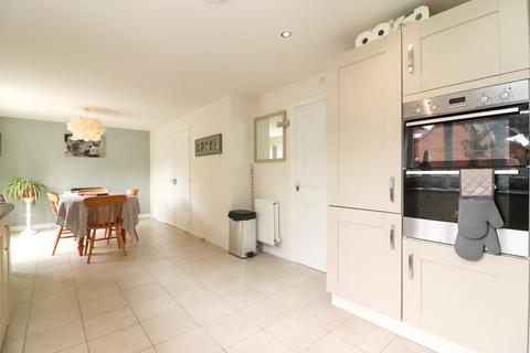 14 Knight Close, Polesworth, Tamworth, B78 1LQ