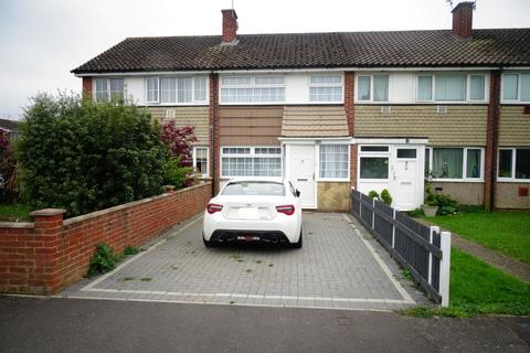 6 Mountsfield Close, Staines, TW19 6AP