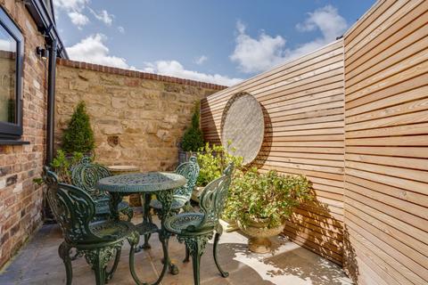 4 Bowling Green Yard, Knaresborough, HG5 8AF