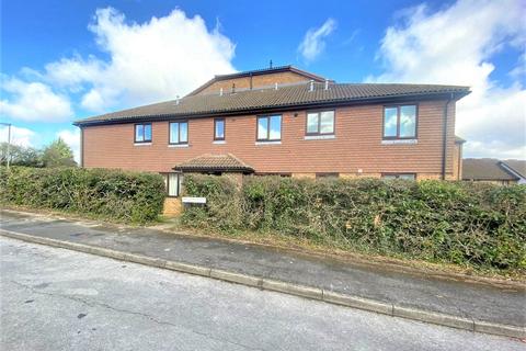 1 bedroom apartment to rent, Kingfisher Court, Kingfisher Drive, Guildford, Surrey, GU4