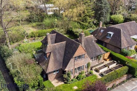 4 Willifield Way, London, NW11 7XT