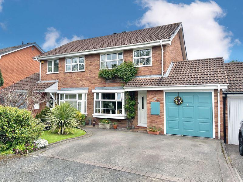 St. Simons Close, Sutton Coldfield... 3 bed semidetached house £325,000