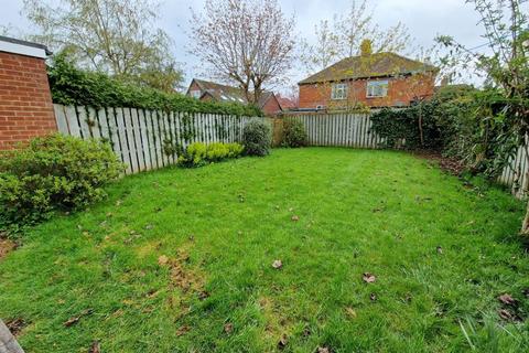 2 bedroom semi-detached house to rent, Middlegate, Loansdean, Morpeth