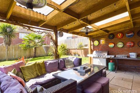 4 bedroom detached house for sale - Acretree Close, Haygrove Park, Durleigh