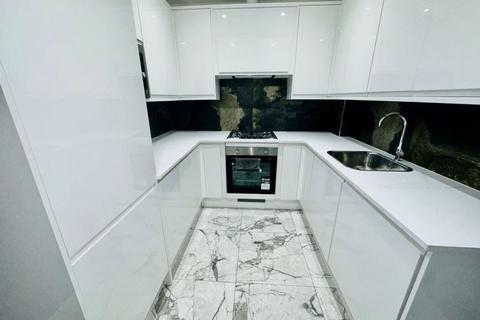 undefined, Laburnum Avenue, West Drayton, UB7