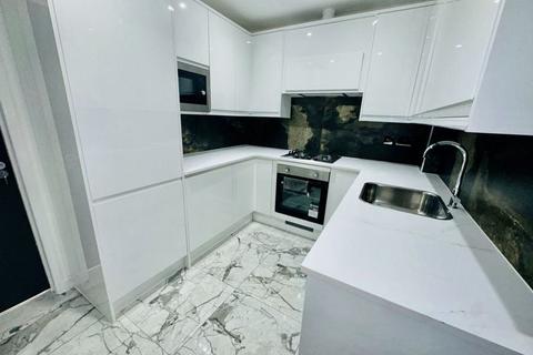 undefined, Laburnum Avenue, West Drayton, UB7