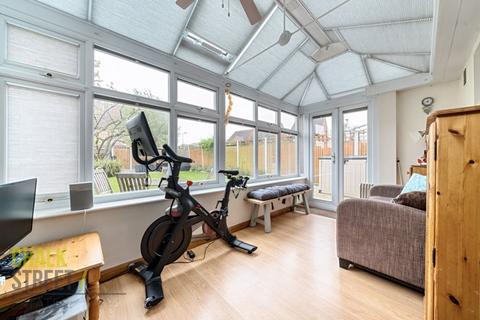 13 Rutley Close, Harold Wood, Romford, RM3 0ZE