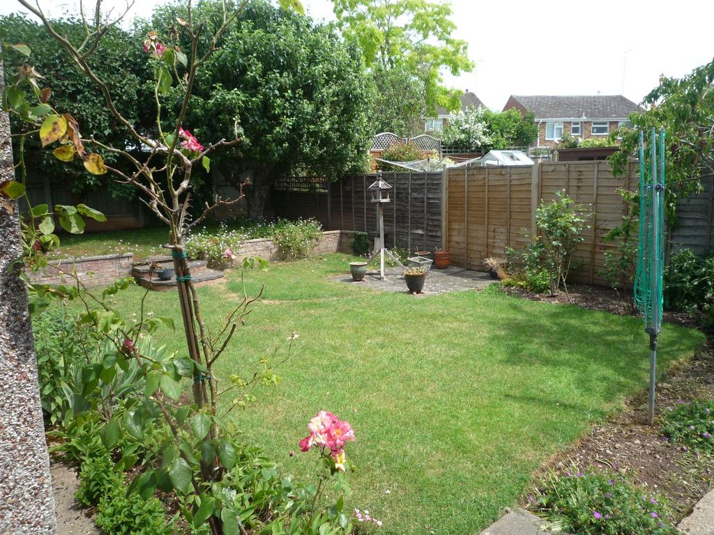 St. Marys Road, Alcester, B49 2 bed semidetached bungalow for sale £325,000