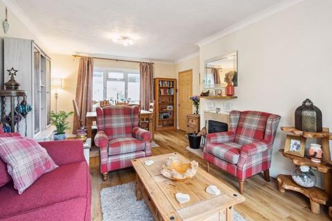 11 Edinburgh Drive, Didcot, OX11 7HS
