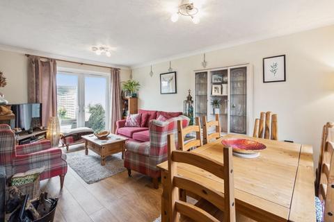 11 Edinburgh Drive, Didcot, OX11 7HS