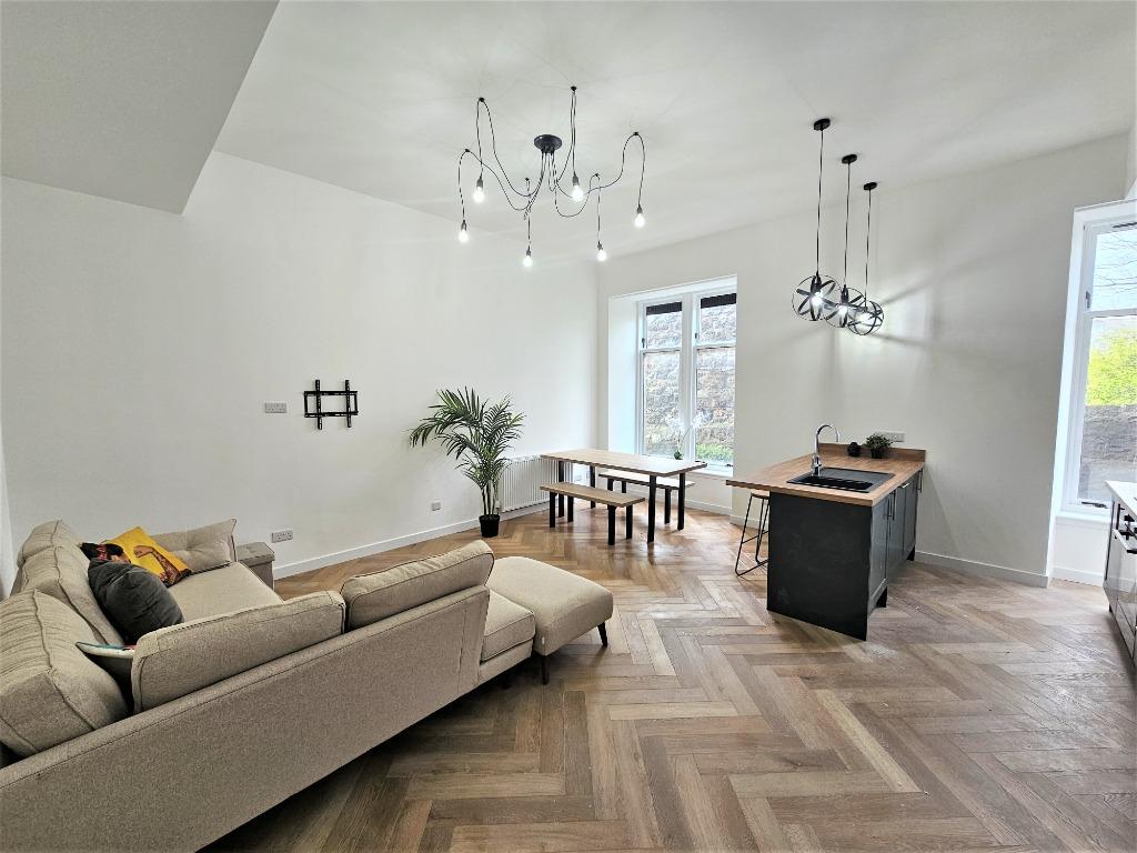 Spital, Old Aberdeen, Aberdeen, AB24 3 bed flat £1,500 pcm (£346 pw)