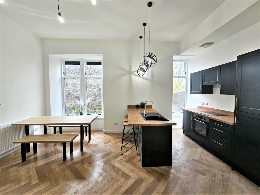 Spital, Old Aberdeen, Aberdeen, AB24 3 bed flat £1,500 pcm (£346 pw)