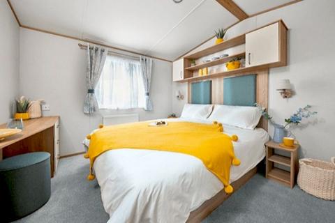 2 bedroom static caravan for sale, Castle Howard Lakeside Holiday Park, Coneysthorpe YO60