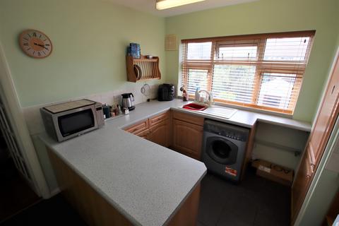 40 Rosslyn Avenue, Dagenham, RM8 1JP