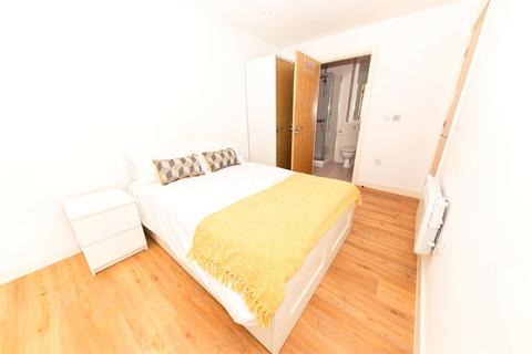 2 bedroom flat to rent, Eastbank Tower, 277 Great Ancoats Street, M4