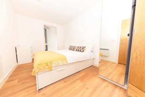 2 bedroom flat to rent, Eastbank Tower, 277 Great Ancoats Street, M4