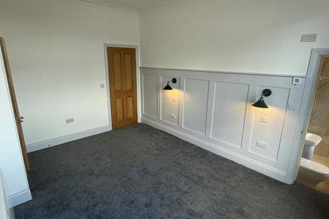 2 bedroom apartment to rent, Flat 1, 6-8 Graham Road, Malvern, Worcestershire, WR14