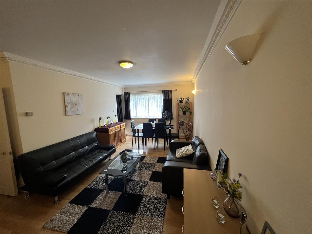 Living / Dining room
