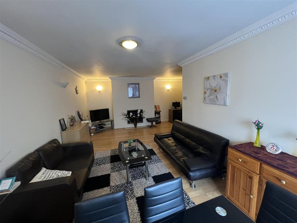 Living / Dining room