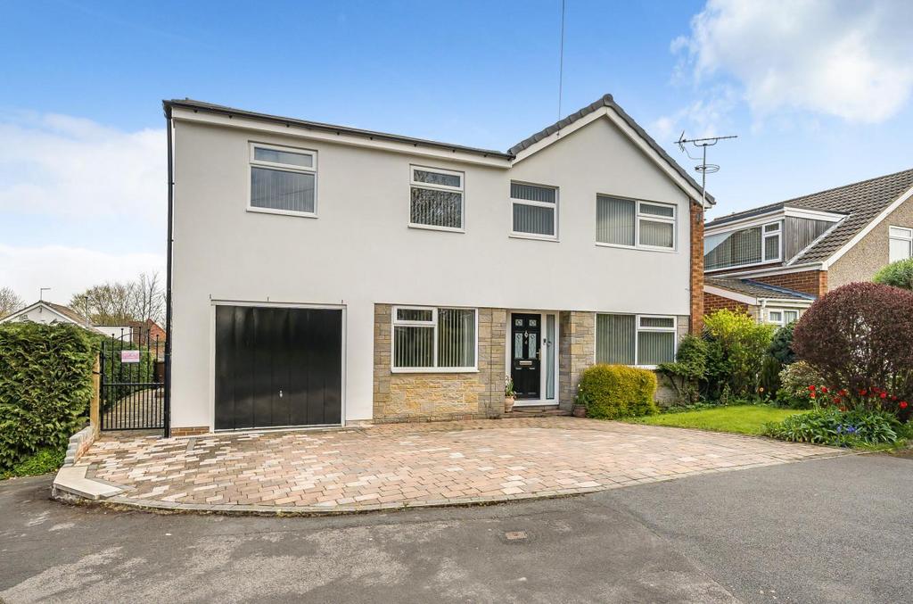 Holt Park Approach, Adel, LS16 7PW 5 bed detached house £475,000