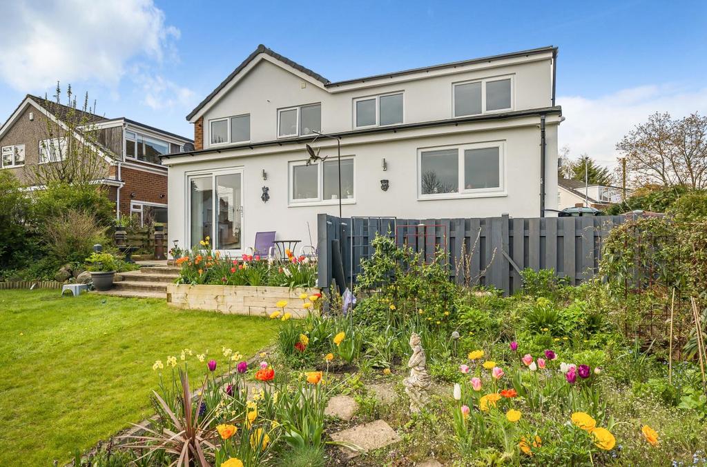 Holt Park Approach, Adel, LS16 7PW 5 bed detached house £475,000