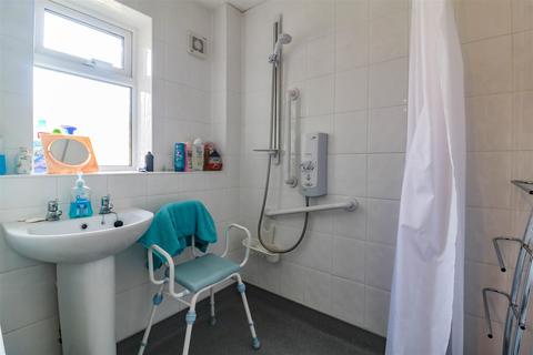 8 Quarry Spring, Harlow, CM20 3HP