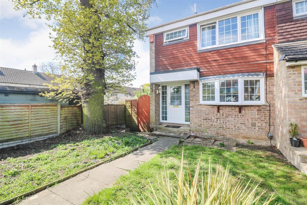 Pinewood Close, Harlow 3 bed end of terrace house for sale £325,000