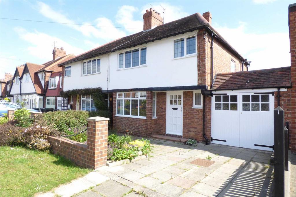 Hartley Avenue, Whitley Bay 3 bed semidetached house £1,300 pcm (£