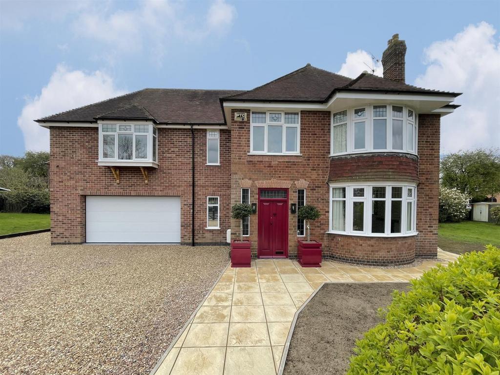 Gloucester Avenue, Melton Mowbray 5 bed detached house £2,250 pcm (£