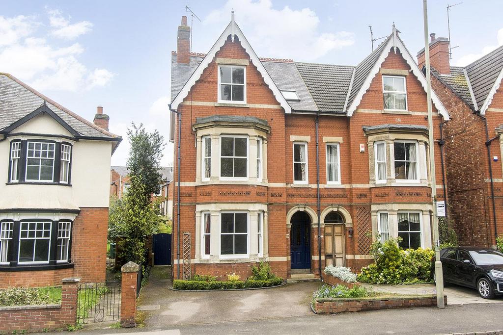 Coventry Road, Market Harborough 5 bed semidetached house for sale £