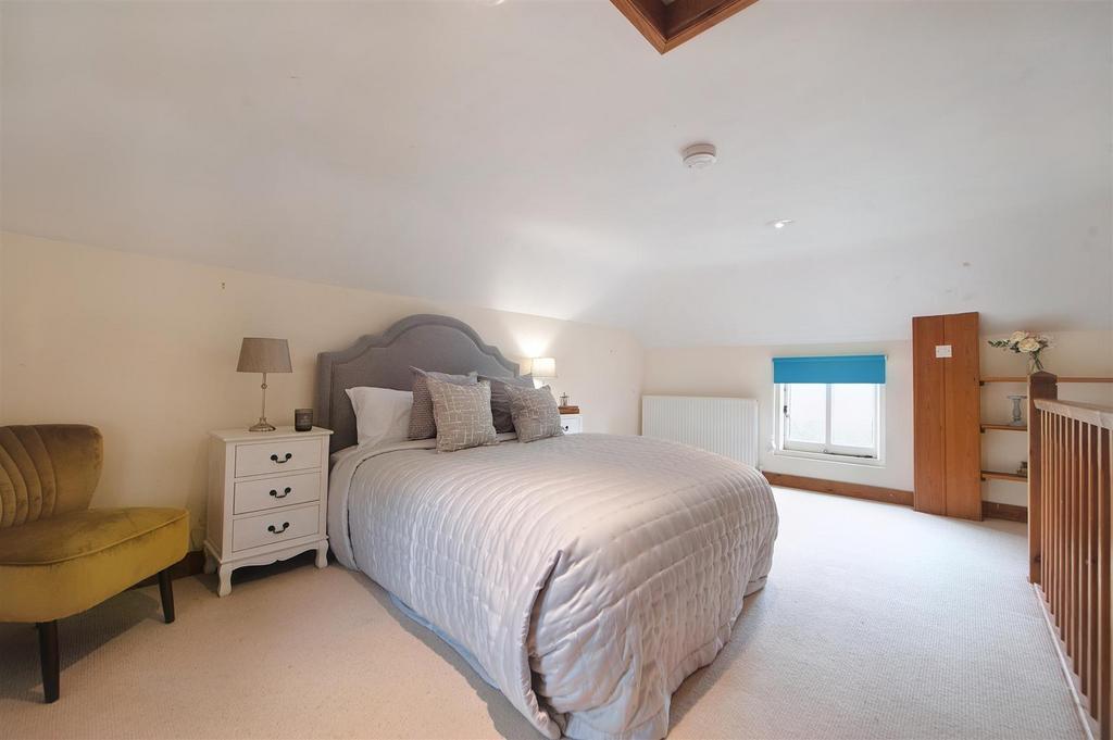 Bedroom 4.jpg
