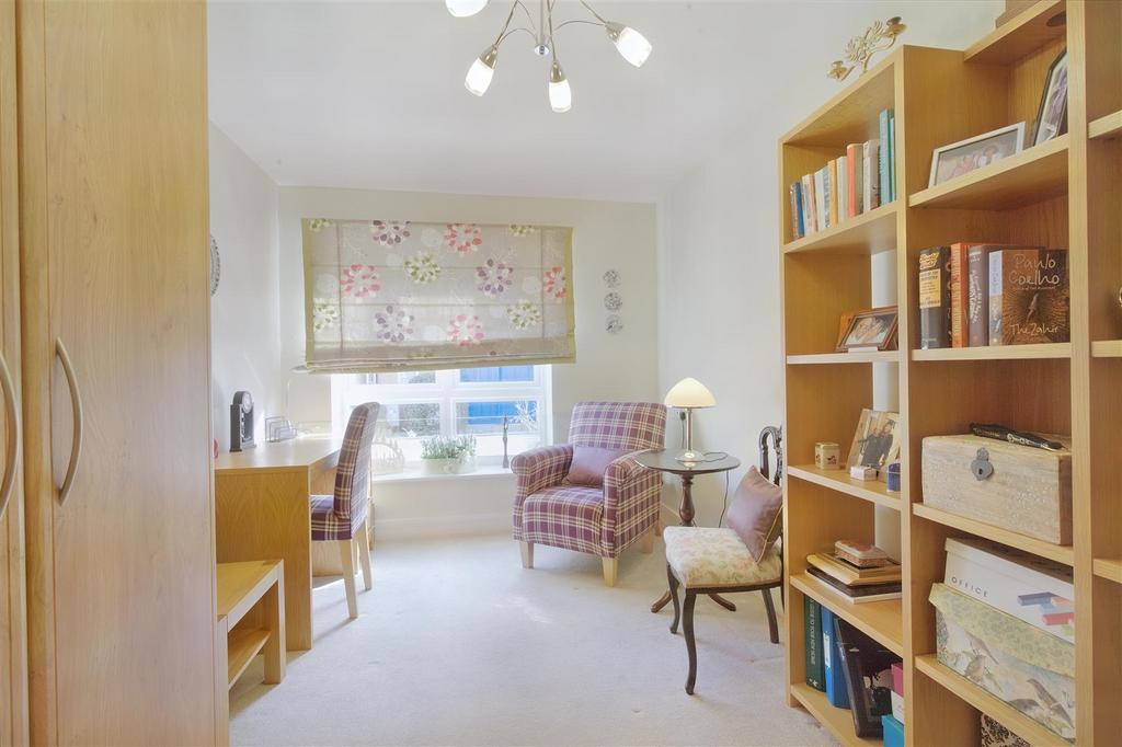 8541681-interior03.JPG