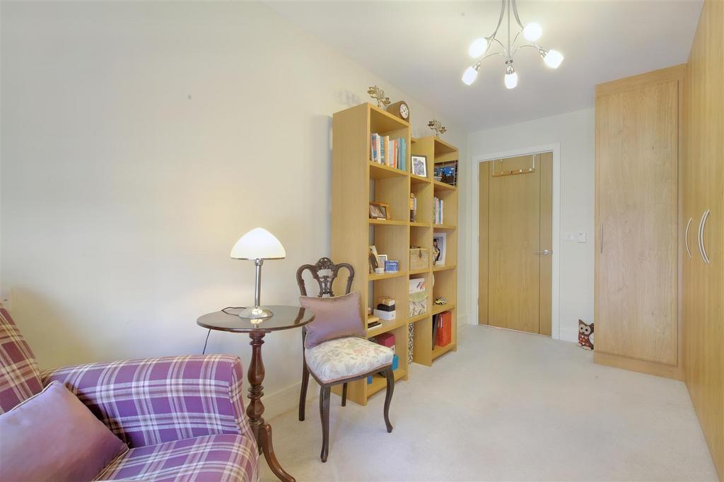 8541681-interior04.JPG