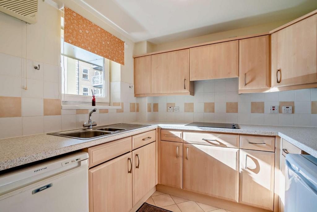 8550797-interior06-800.jpg