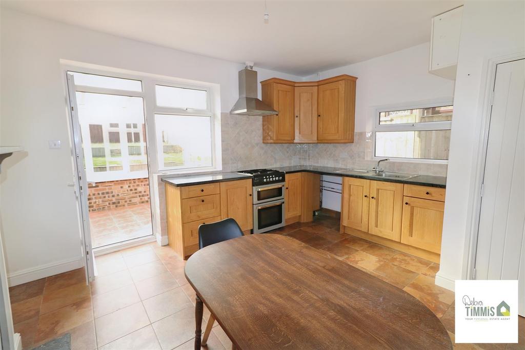 Leek Road, Milton, StokeOnTrent 2 bed semidetached house £150,000