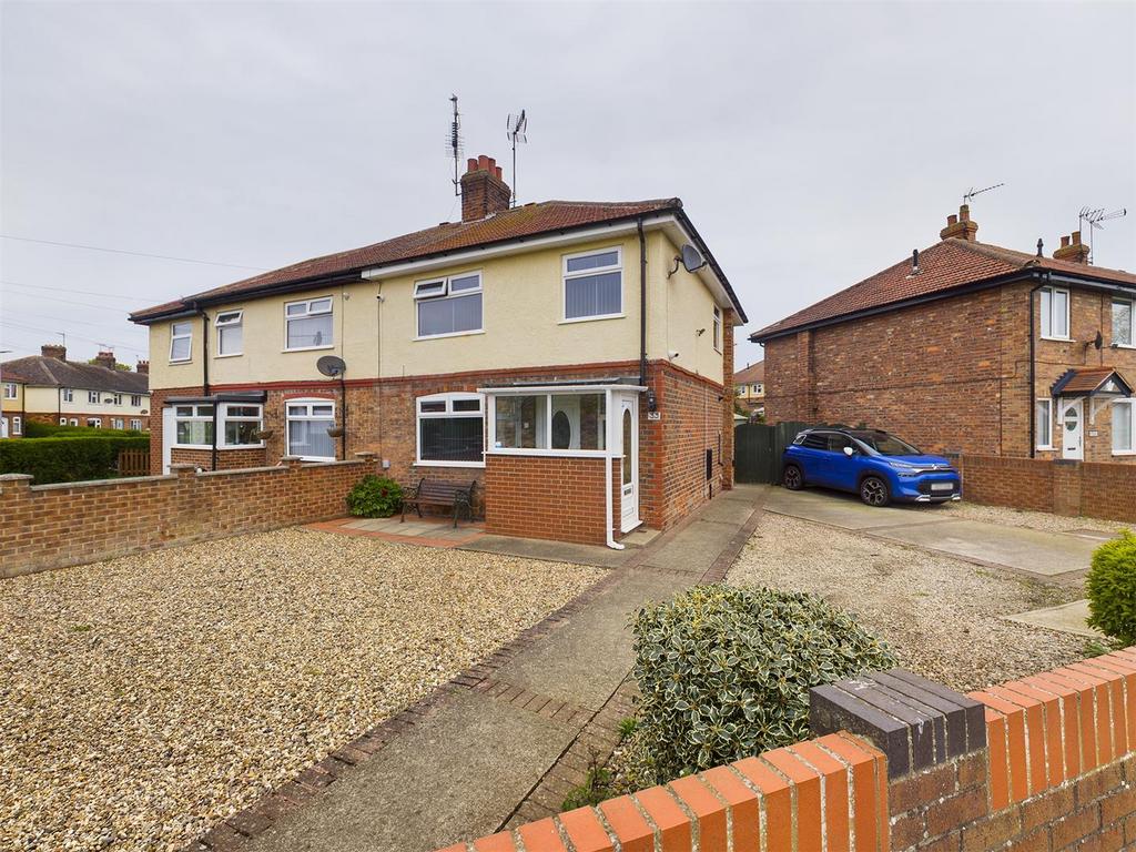 Queensgate, Bridlington 3 bed semidetached house for sale £163,000