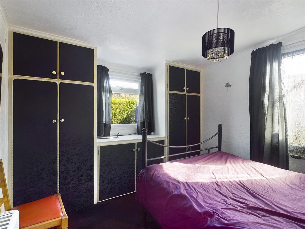 Bedroom: