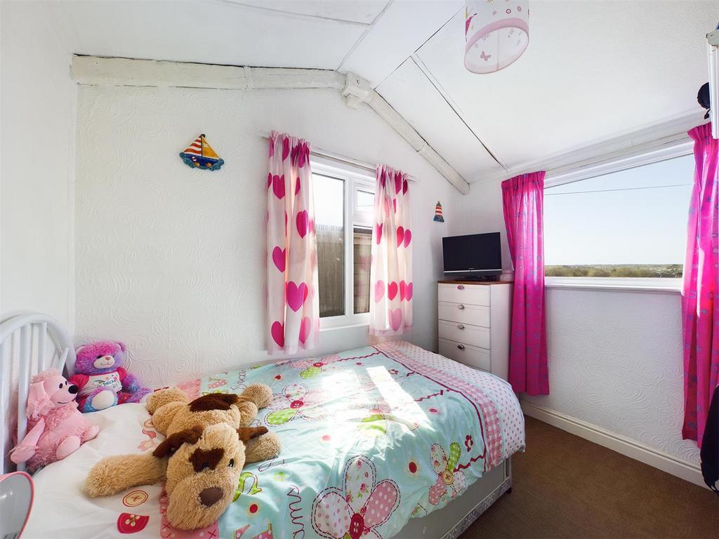 Bedroom: