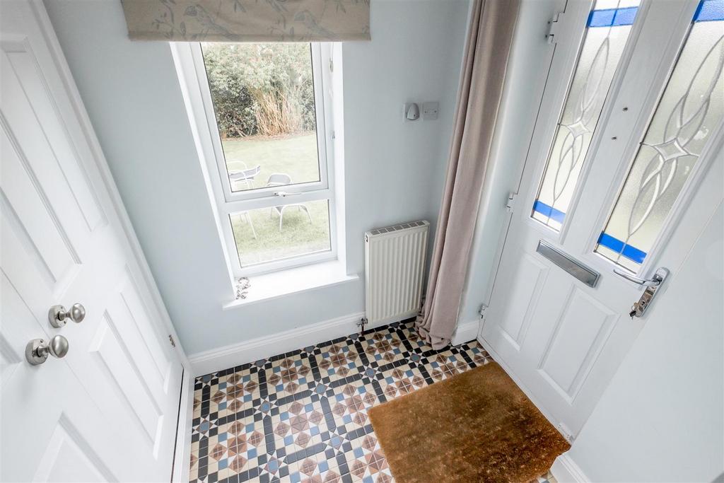 Danebury Road, Brighouse 4 bed semidetached bungalow £345,000