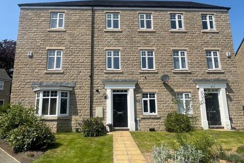 3 bedroom townhouse for sale, St. Matthews Close, Lightcliffe, Halifax