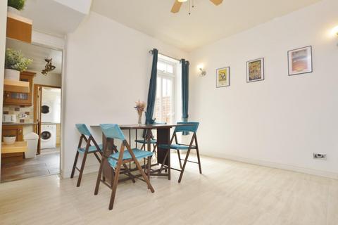 40 Perth Road, London, E13 9DS