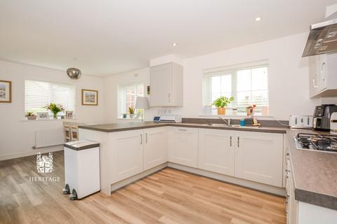 4 bedroom detached house for sale - Bourne Brook View, Earls Colne, CO6