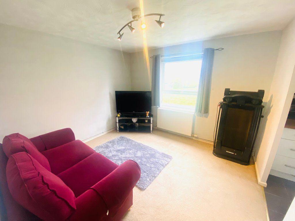 Norman Court, Chichester 1 bed flat £825 pcm (£190 pw)