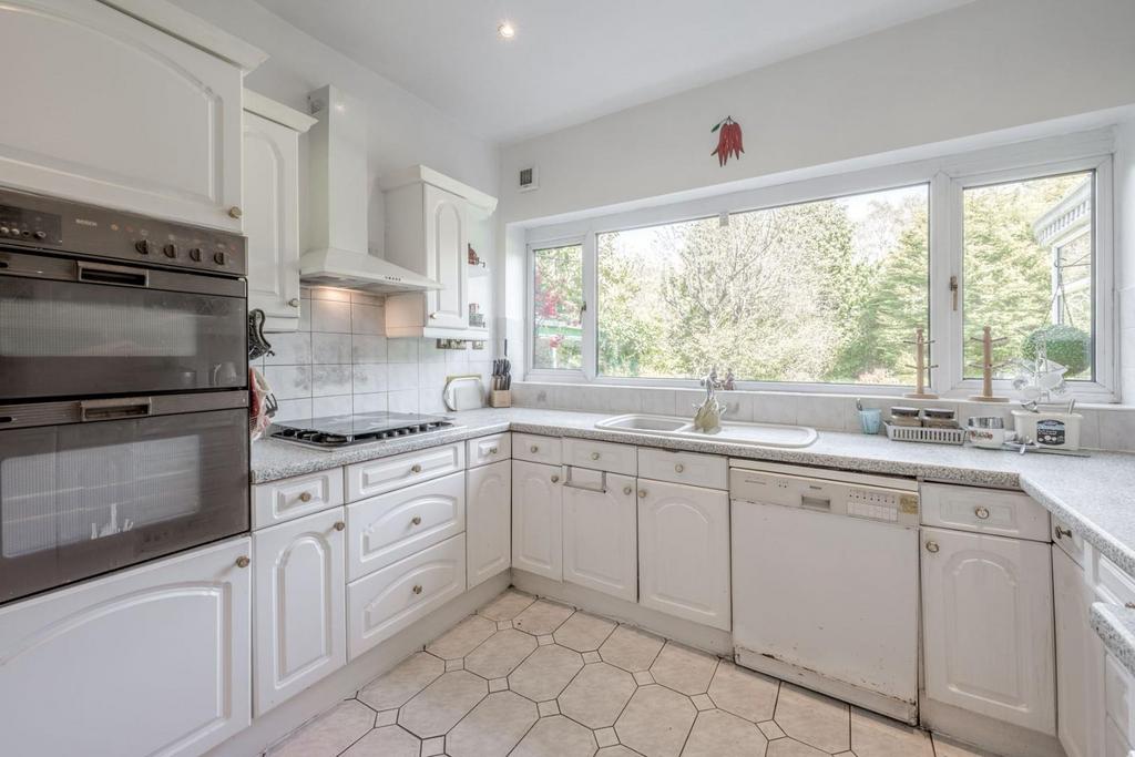 Kitchen Breakfast Room 3