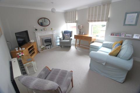 2 bedroom retirement property for sale, Harrison Close, Hitchin, SG4