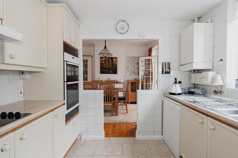 234 Stoneleigh Avenue, Worcester Park, KT4 8YB