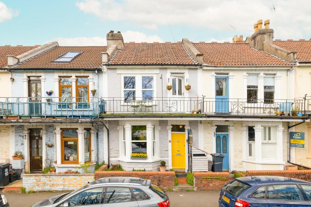 Lyndale Road, St 2 bed terraced house £425,000