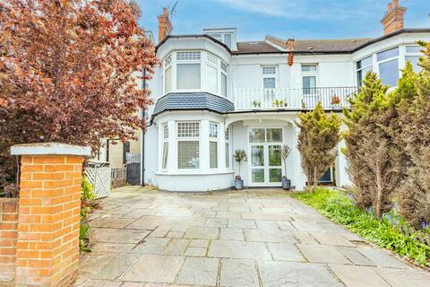 5 bedroom semi-detached house for sale, AILSA ROAD, Westcliff-On-Sea