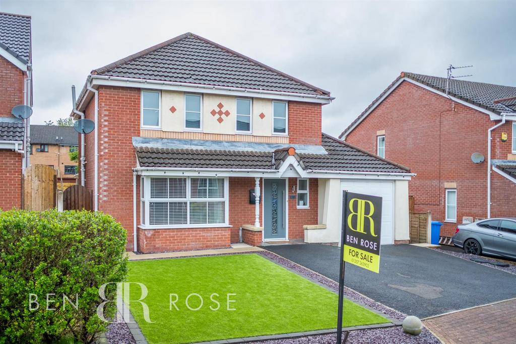 Redwood Drive, Chorley 4 bed detached house £309,995